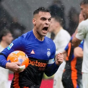 开云官网-体坛联播｜国米让二追六大胜领跑意甲，国足战平俄超劲旅